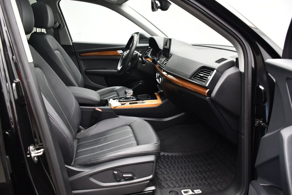 Certified 2023 Audi Q5 2.0T Premium w/ Convenience Package AWD/4WD image 49