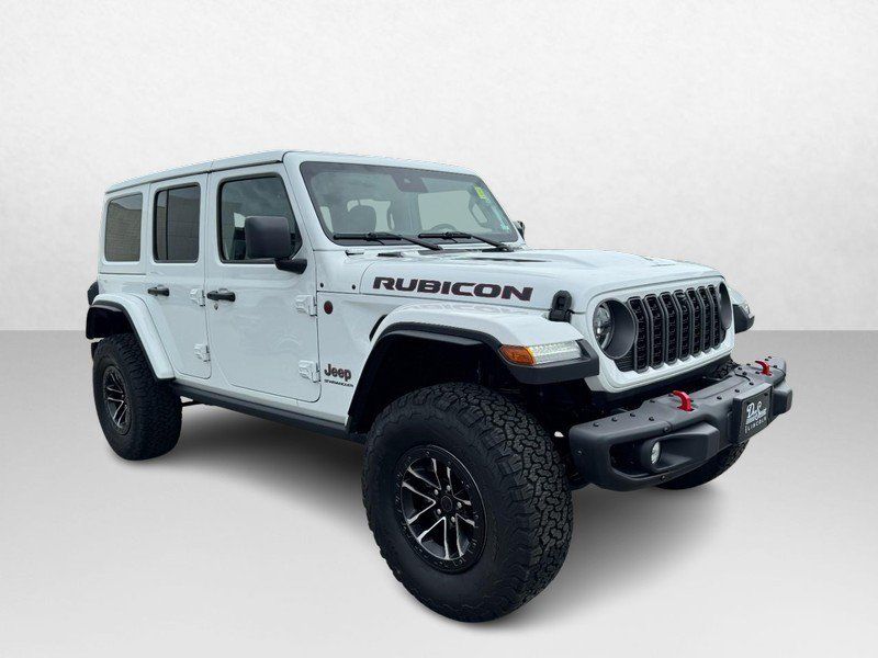 Used 2025 Jeep Wrangler Unlimited Rubicon AWD/4WD image 3