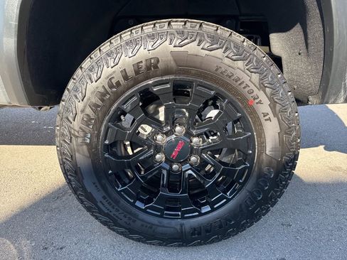 New 2026 GMC Canyon Elevation w/ Convenience Package RWD image 33