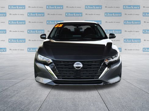 Used 2025 Nissan Sentra SV w/ Trunk Package FWD image 2