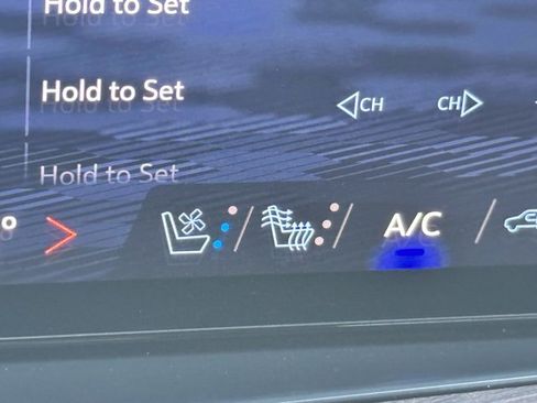 Used 2025 Chevrolet Suburban Premier image 14