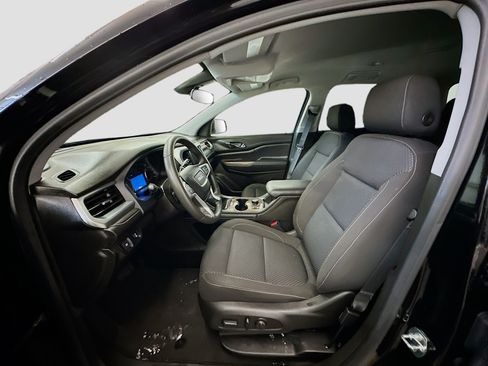 Used 2023 GMC Acadia SLE w/ Driver Convenience Package image 13