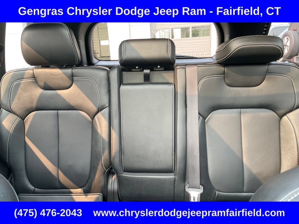 Certified 2023 Jeep Grand Cherokee Overland AWD/4WD image 58