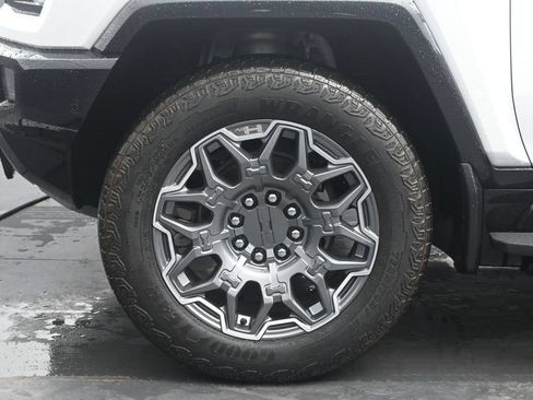 Used 2025 GMC Hummer EV 3X AWD/4WD image 31