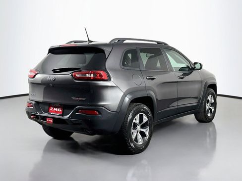 Used 2018 Jeep Cherokee Trailhawk w/ Quick Order Package 27L AWD/4WD image 5
