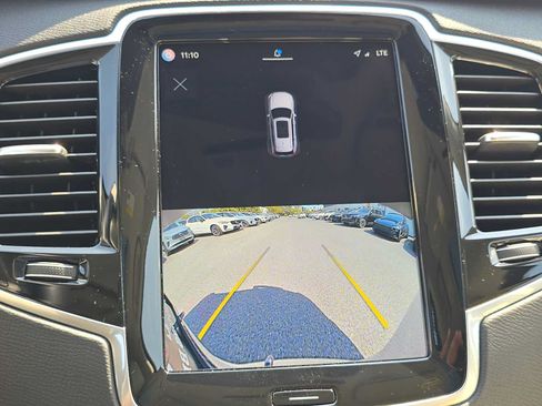 Certified 2023 Volvo XC90 T8 Plus AWD/4WD image 29