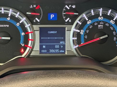Used 2019 Toyota 4Runner TRD Off-Road Premium AWD/4WD image 11
