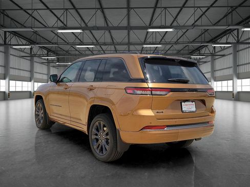 New 2026 Jeep Grand Cherokee Limited AWD/4WD image 3