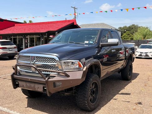 Used 2017 RAM 1500 Laramie w/ Convenience Group AWD/4WD image 2