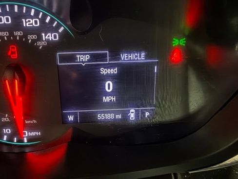 Used 2019 Chevrolet Trax LT w/ Driver Confidence Package FWD image 34