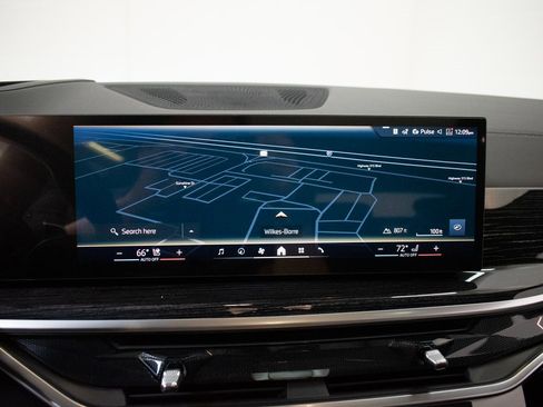 New 2026 BMW X5 xDrive40i w/ M Sport Package image 14