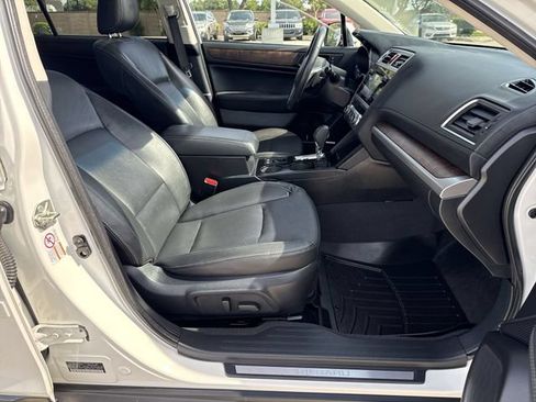 Used 2016 Subaru Outback 3.6R Limited AWD/4WD image 15