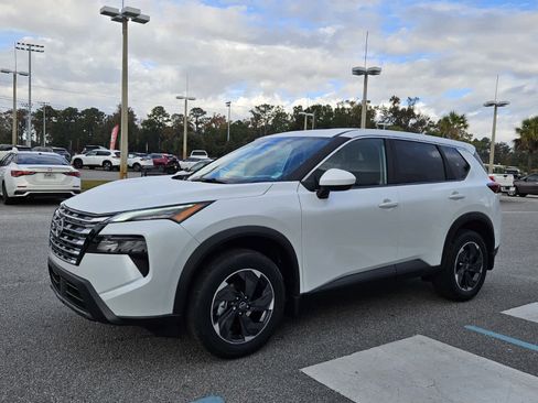 New 2026 Nissan Rogue SV image 2