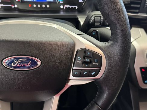 Used 2020 Ford Explorer XLT w/ Equipment Group 202A AWD/4WD image 22