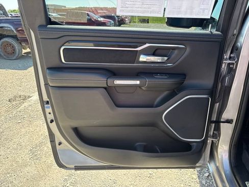 Used 2019 RAM 1500 Laramie AWD/4WD image 21