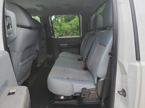 Used 2011 Ford F250 XLT w/ Chrome Pkg RWD image 28