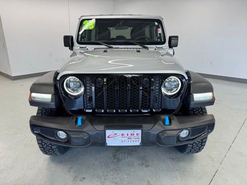 Used 2023 Jeep Wrangler Unlimited w/ Cold Weather Group AWD/4WD image 5
