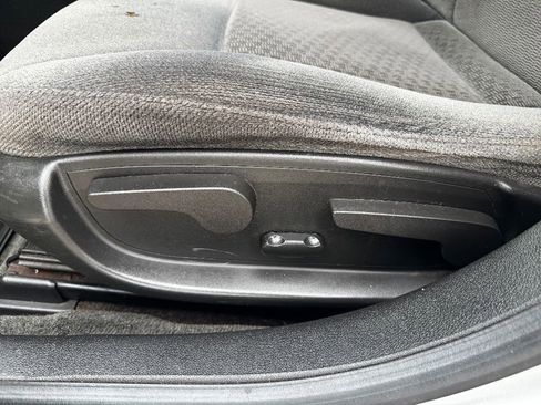 Used 2011 Chevrolet Impala LT image 13