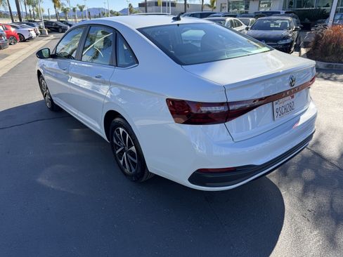 Used 2025 Volkswagen Jetta S image 8