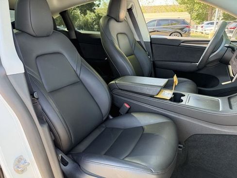 Used 2024 Tesla Model Y Long Range AWD/4WD image 21