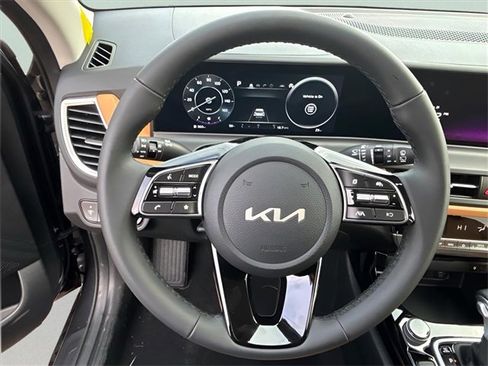 New 2025 Kia Seltos EX w/ EX Sunroof Package image 16