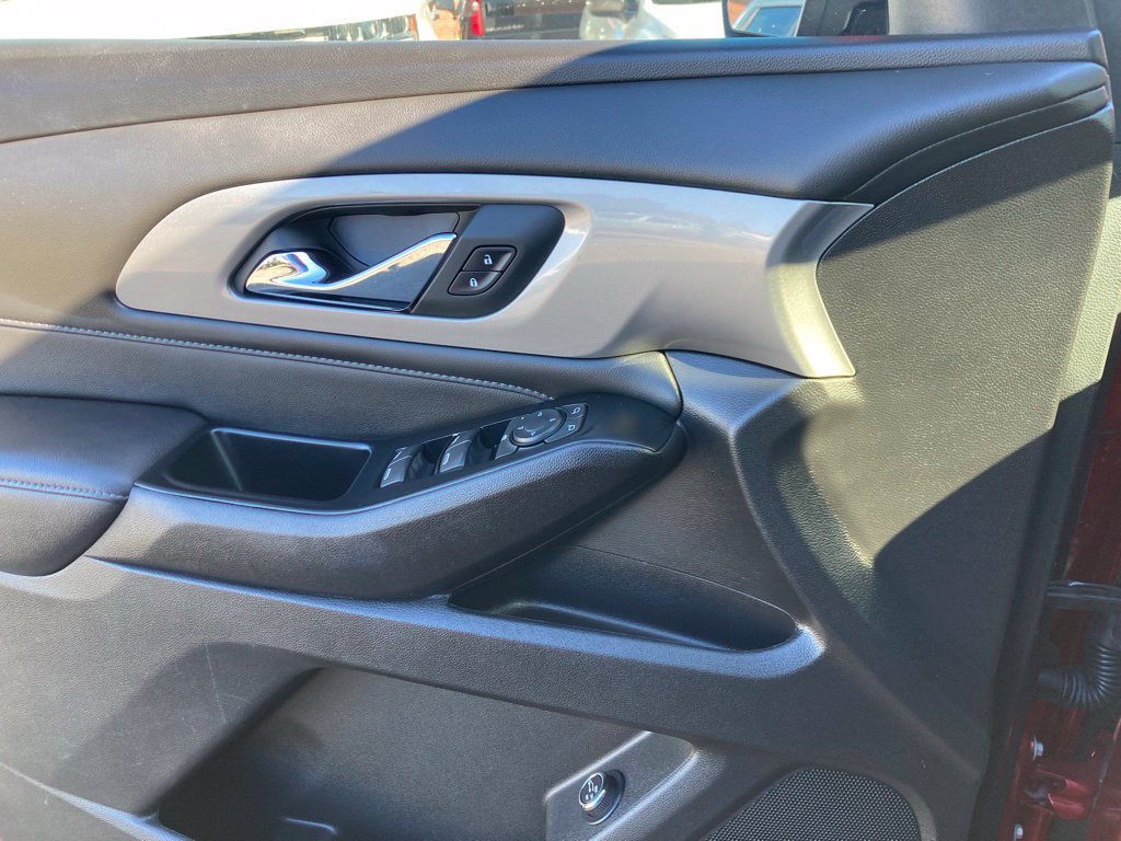 Used 2023 Chevrolet Traverse LT AWD/4WD image 19