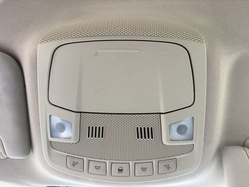 Used 2015 Ford Fusion SE FWD image 21