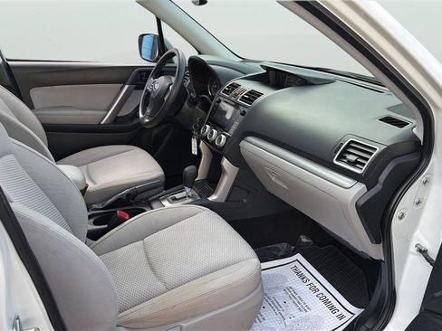 Used 2016 Subaru Forester 2.5i Premium image 16