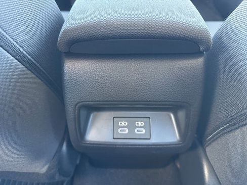 Certified 2025 Toyota Corolla LE image 15