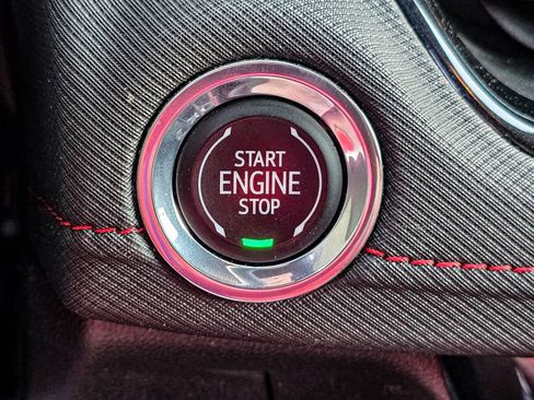 Used 2025 Chevrolet TrailBlazer RS w/ Driver Confidence Package image 18