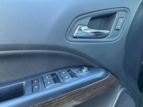 Used 2020 GMC Canyon Denali image 5