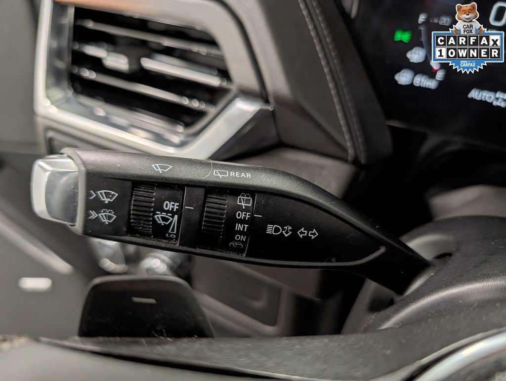 Used 2025 GMC Yukon Denali w/ Sun & Power Step Package AWD/4WD image 17
