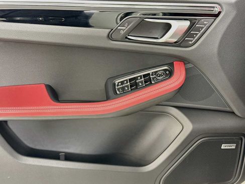 New 2026 Porsche Macan AWD/4WD image 11