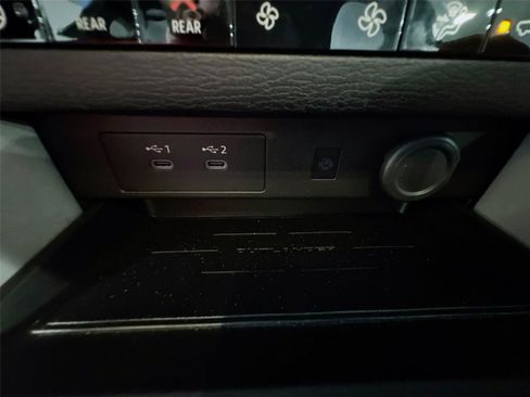 New 2026 Mitsubishi Outlander SEL FWD image 16