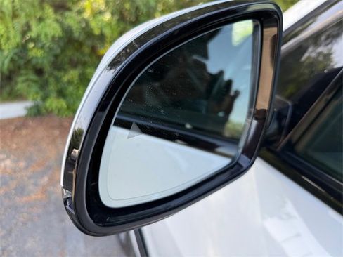 Used 2022 BMW X7 xDrive40i w/ M Sport Package image 34