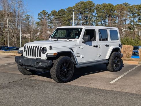 Used 2019 Jeep Wrangler Unlimited Sahara w/ Uconnect 4C Nav & Sound Group image 1