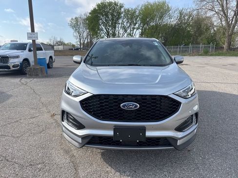 Used 2024 Ford Edge ST-Line w/ Class II Trailer Tow Package AWD/4WD image 2