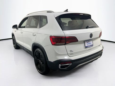 Used 2023 Volkswagen Taos SEL AWD/4WD image 7