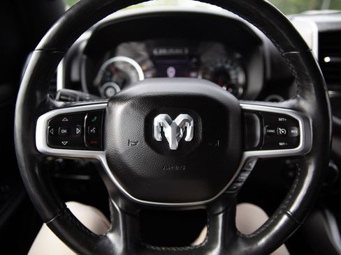 Used 2019 RAM 1500 Big Horn AWD/4WD image 13