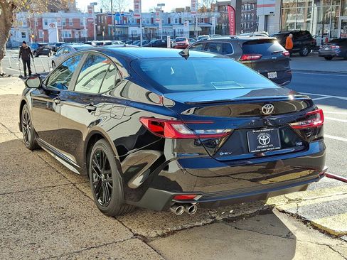 Used 2026 Toyota Camry SE image 4