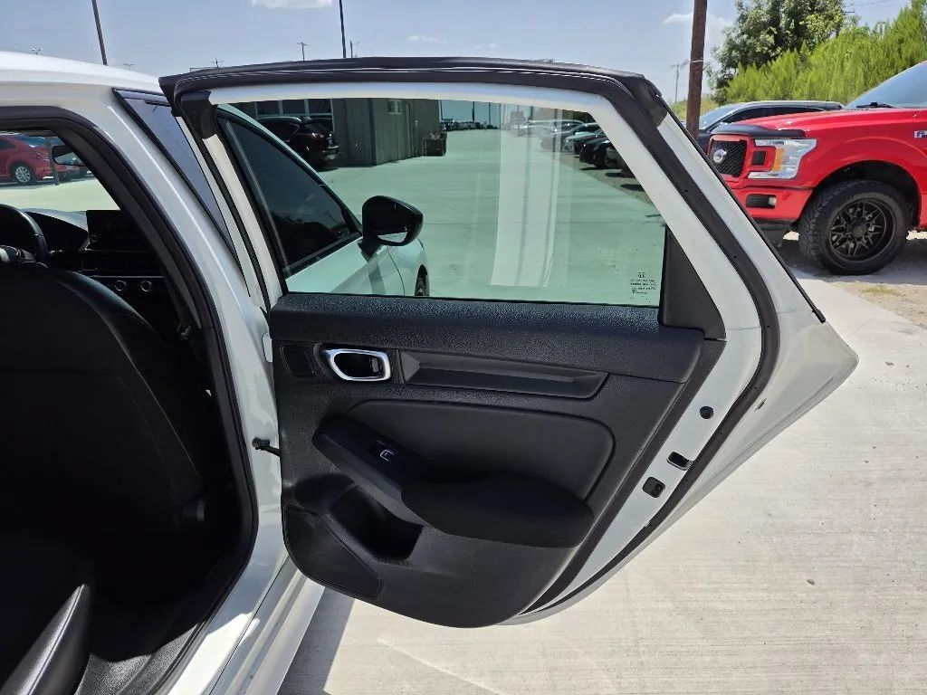 Used 2023 Honda Civic Sport image 19
