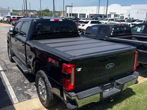 Used 2025 Ford F250 Lariat w/ Chrome Package AWD/4WD image 4