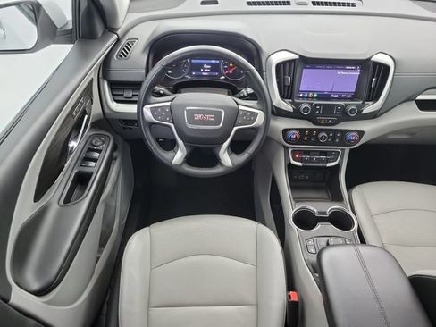 Used 2024 GMC Terrain SLT FWD image 17