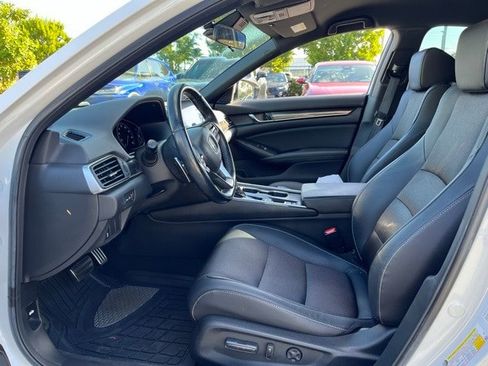 Used 2020 Honda Accord Sport image 6
