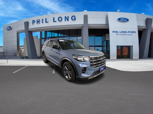 Certified 2025 Ford Explorer Active w/ Active Comfort Package AWD/4WD image 7