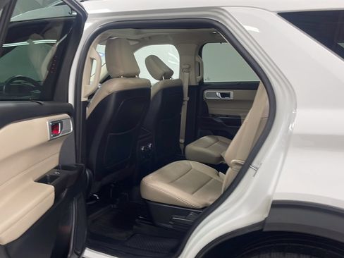 Used 2020 Ford Explorer Limited w/ Class III Trailer Tow Package AWD/4WD image 16