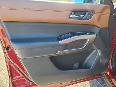 Used 2023 Nissan Pathfinder Platinum w/ Cargo Package image 21