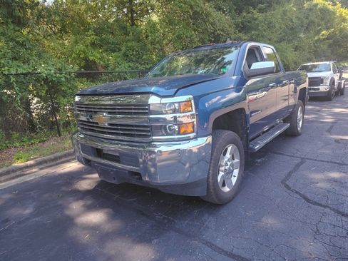 Used 2017 Chevrolet Silverado 2500 W/T w/ Snow Plow Prep Package AWD/4WD image 1