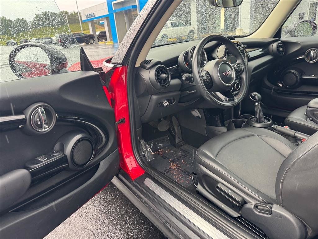Used 2019 MINI Cooper 2-Door Hardtop FWD image 11