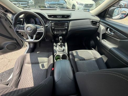 Used 2018 Nissan Rogue SV AWD/4WD image 10